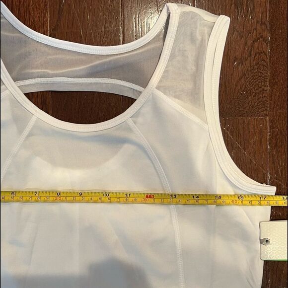 Gaiam Women’s Reflection Open-Back Yoga Tank Top - Picture 6 of 14